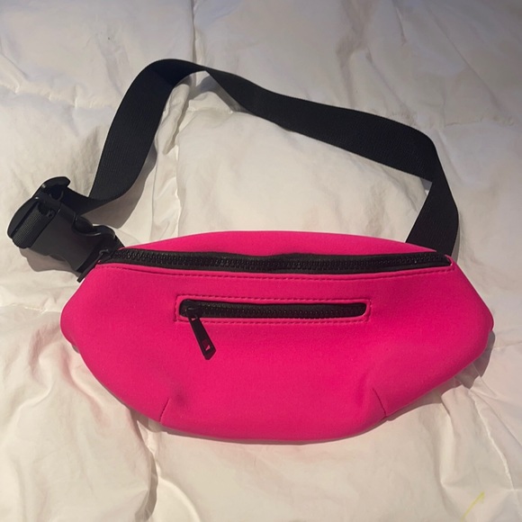 water resistant fanny pack - Picture 1 of 2